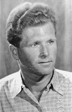Aart Bouter fue arrestado por la policía holandesa y deportado al campo de concentración de Sachsenhausen.